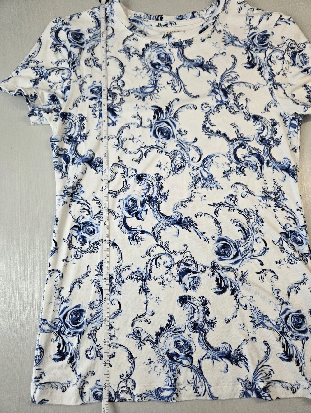 L'AGENCE Ressi Tee - Picture 8 of 10